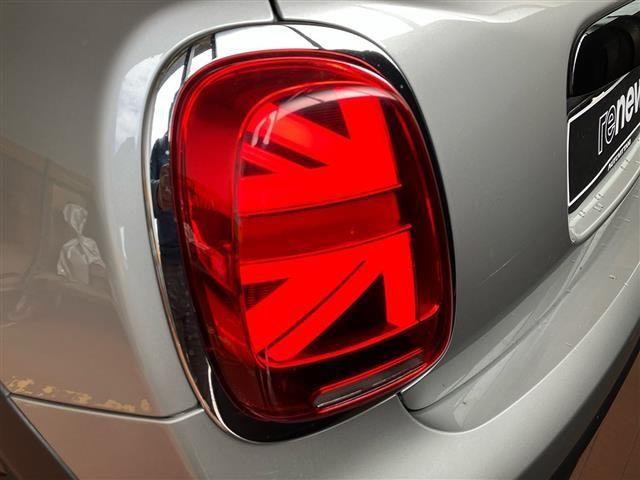 MINI Mini 5 Porte 1.5 Twin Power Turbo Cooper Essential