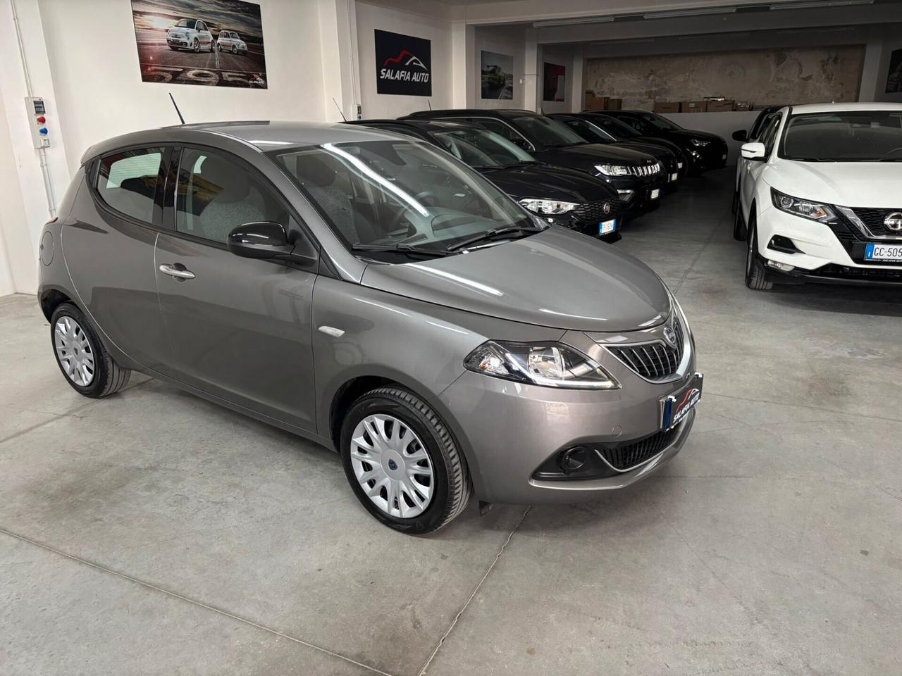 Lancia Ypsilon 1.0 FireFly 5 porte S&S Hybrid Silver Plus