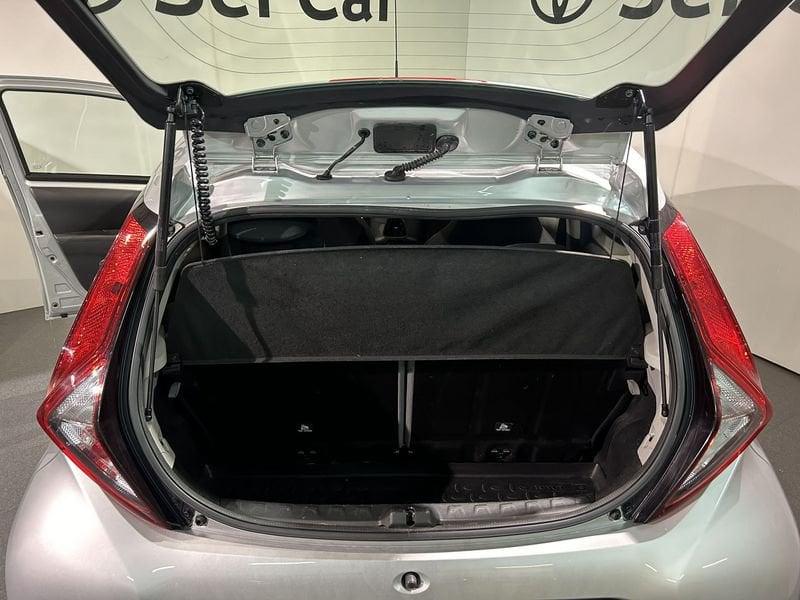 Toyota Aygo Connect 1.0 VVT-i 72 CV 5 porte x-play