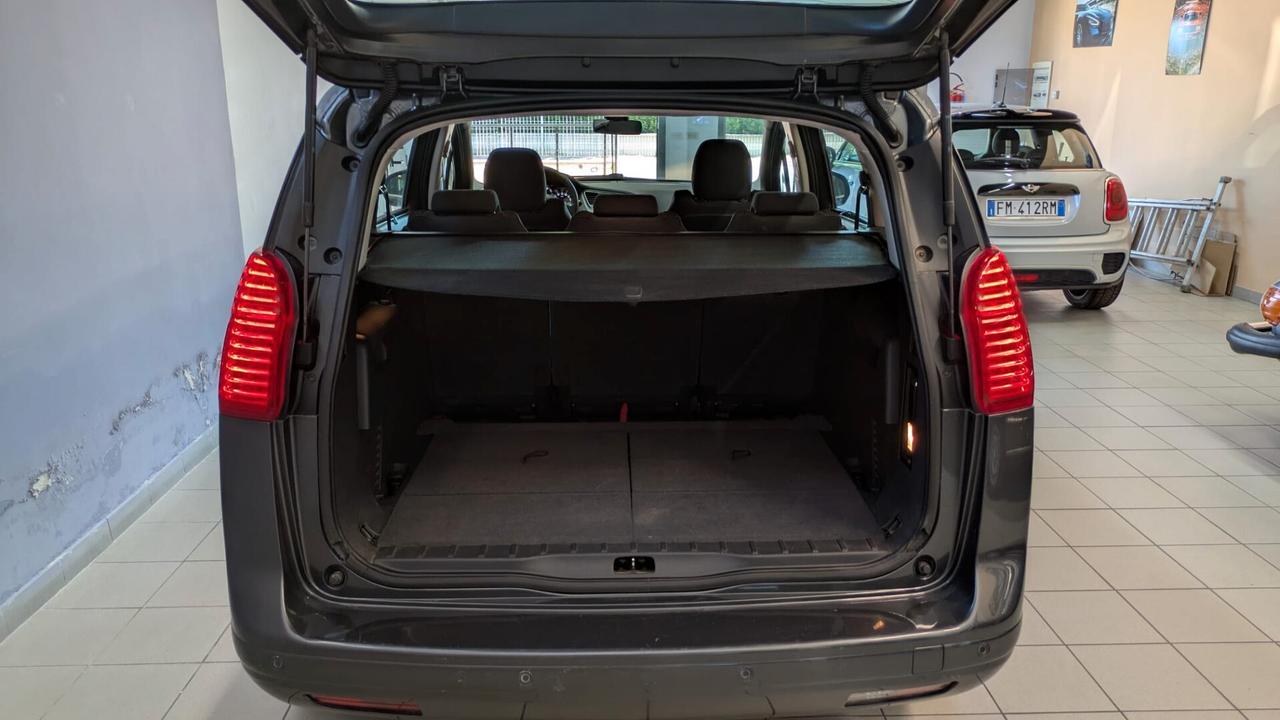 Peugeot 5008 1.6 HDi 115CV Business