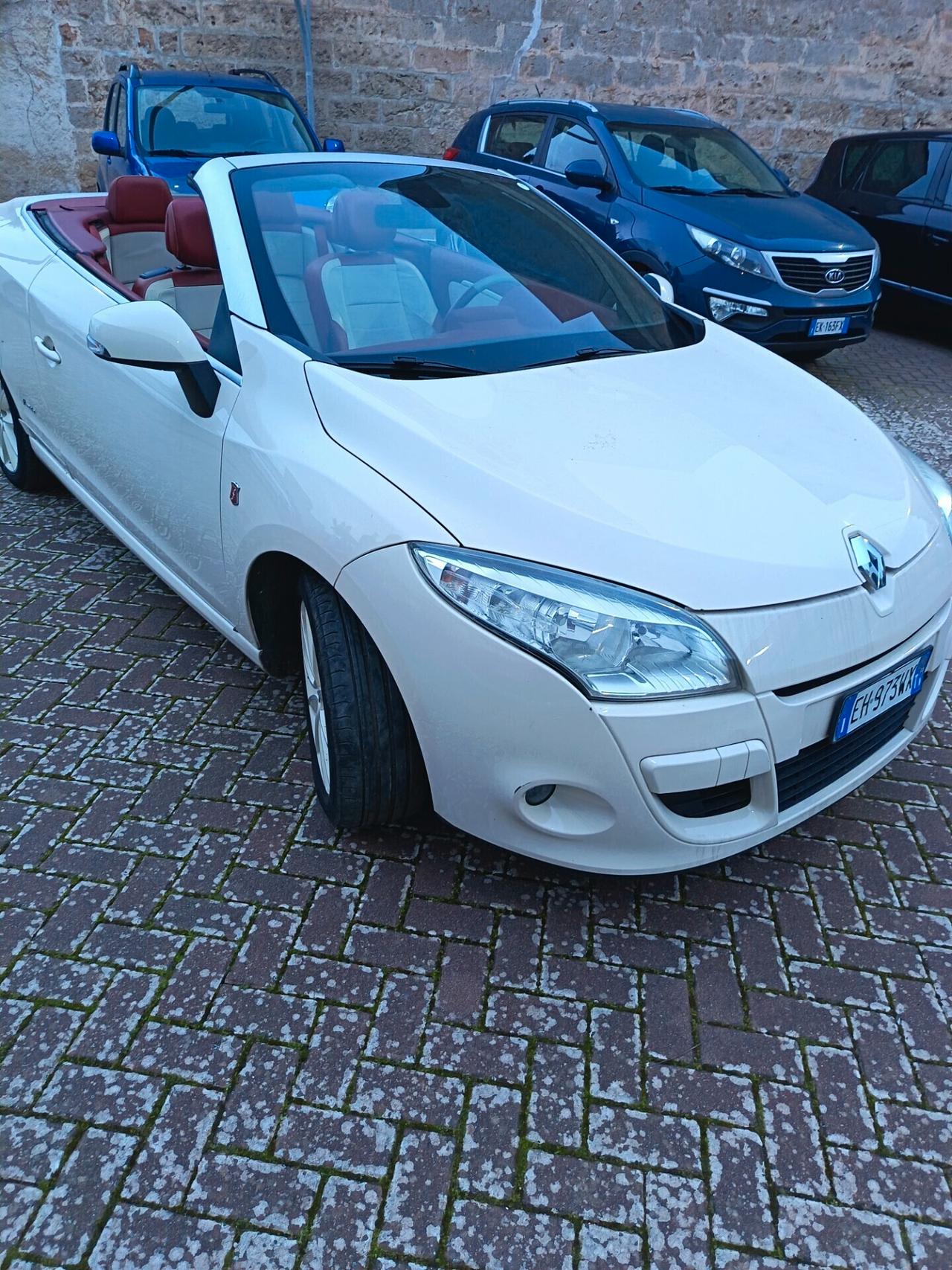 Renault Megane Mégane C-C 1.5 dCi 110CV Floride