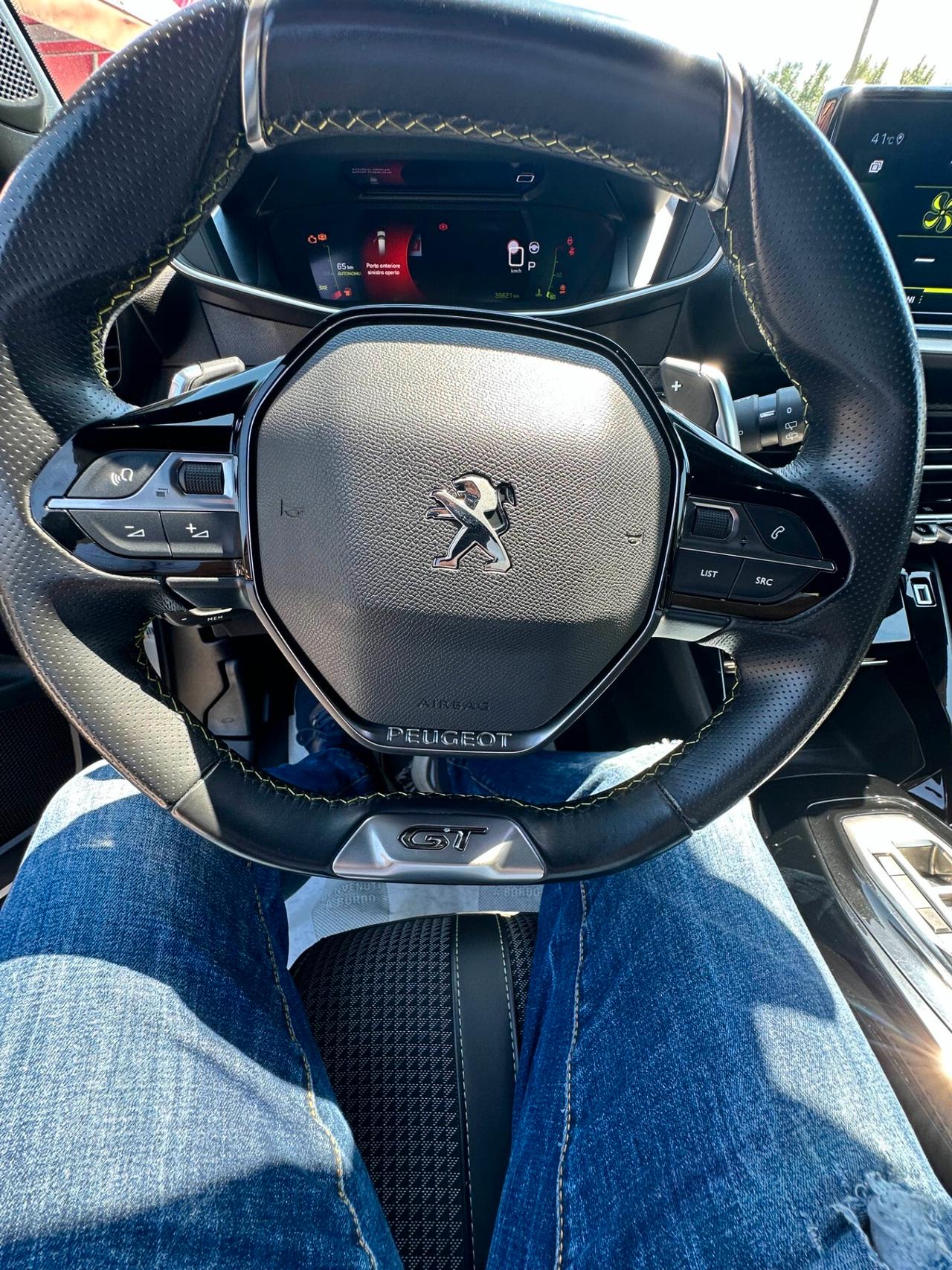 Peugeot 2008 BlueHDi 130 S&S EAT8 GT
