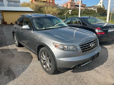 Infiniti FX 35 GPL GANCIO TRAINO