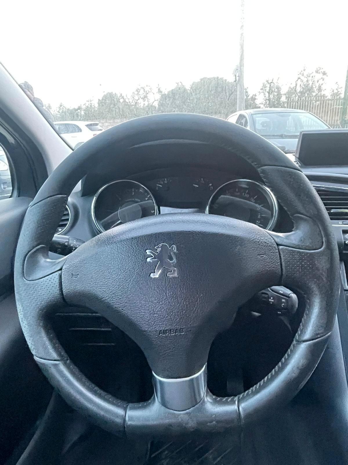 Peugeot 3008 1.6 HDi 112CV Business