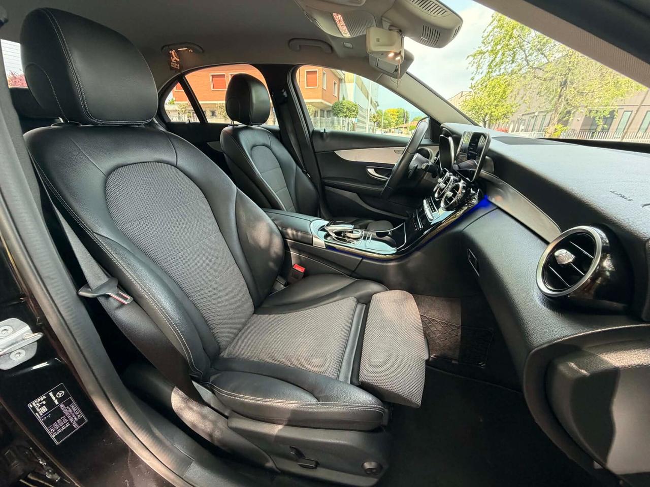 Mercedes C220d aut-AMG-199.000km-RESTYLING-Euro6-2021