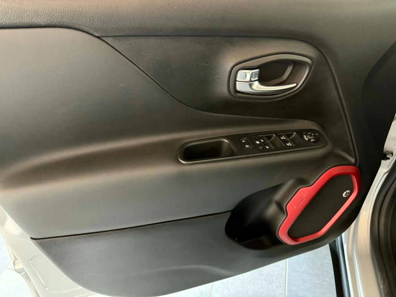 Jeep Renegade 2.0 Mjt 170CV 4WD Active Drive Low Trailhawk