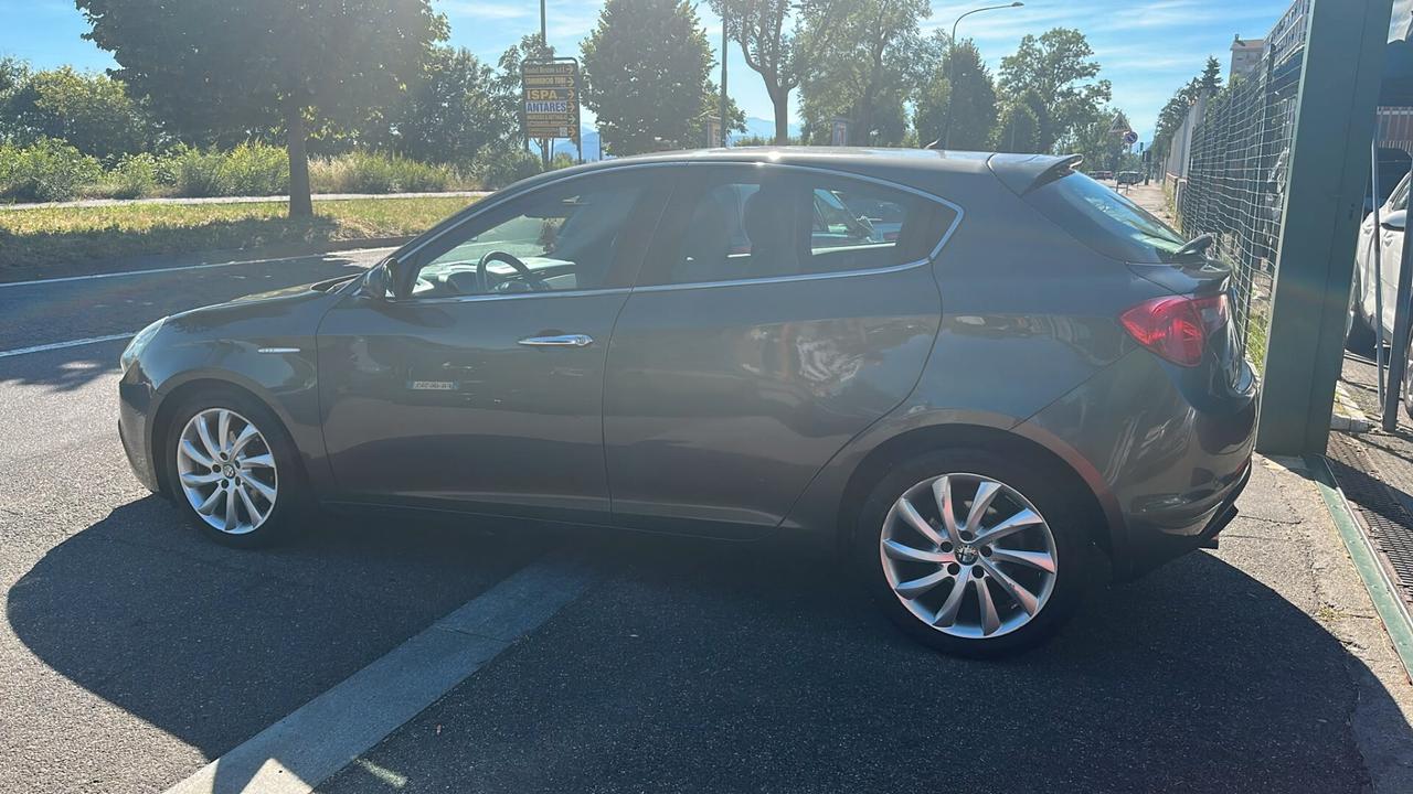 Alfa Romeo Giulietta 1.6 JTDm-2 105 CV Distinctive