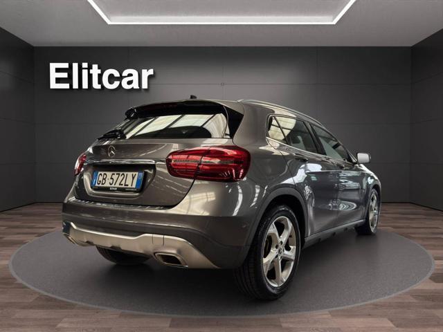 MERCEDES-BENZ GLA 200 Sport