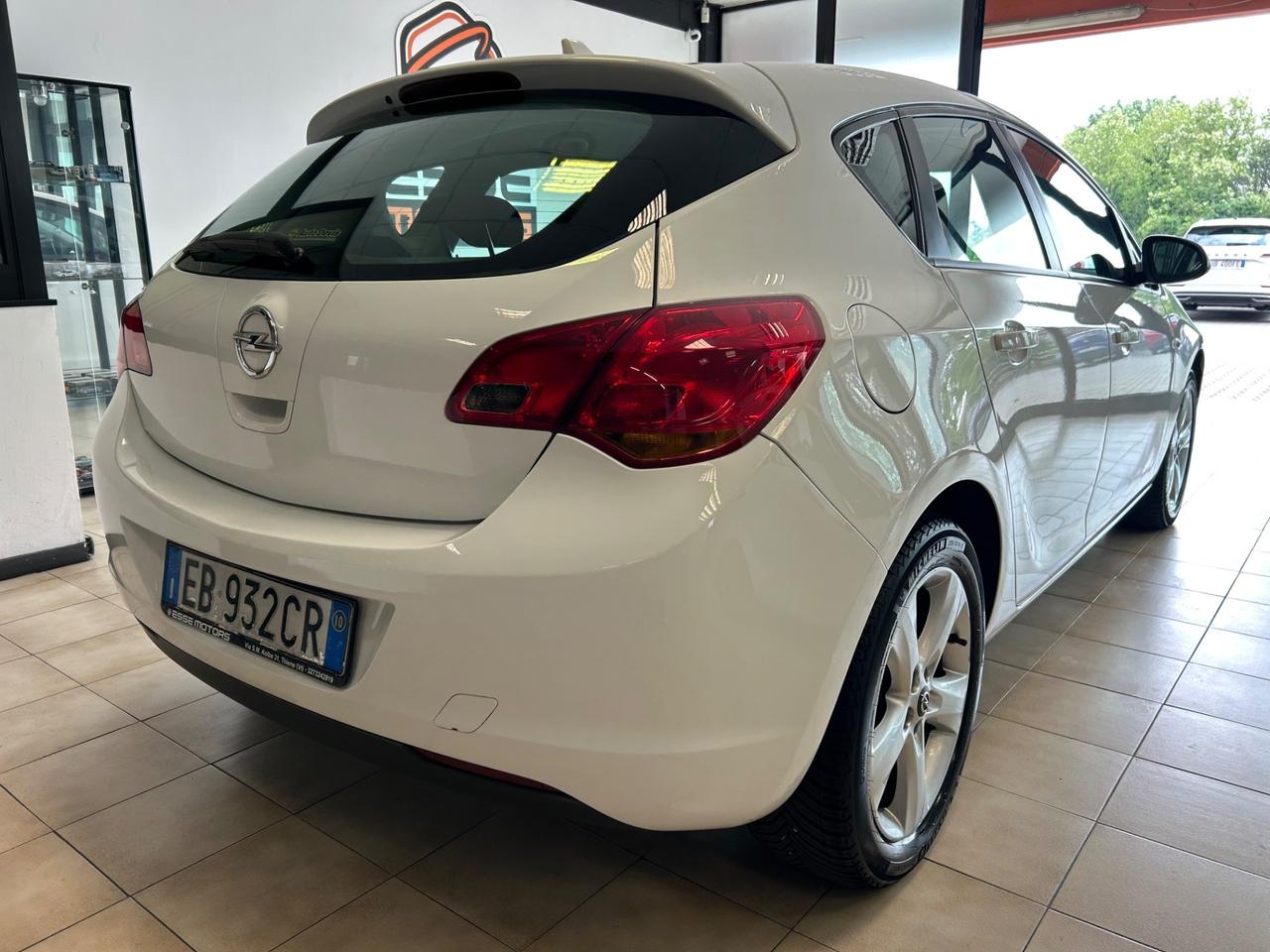 Opel Astra - 2010 1.4 GPL 100cv