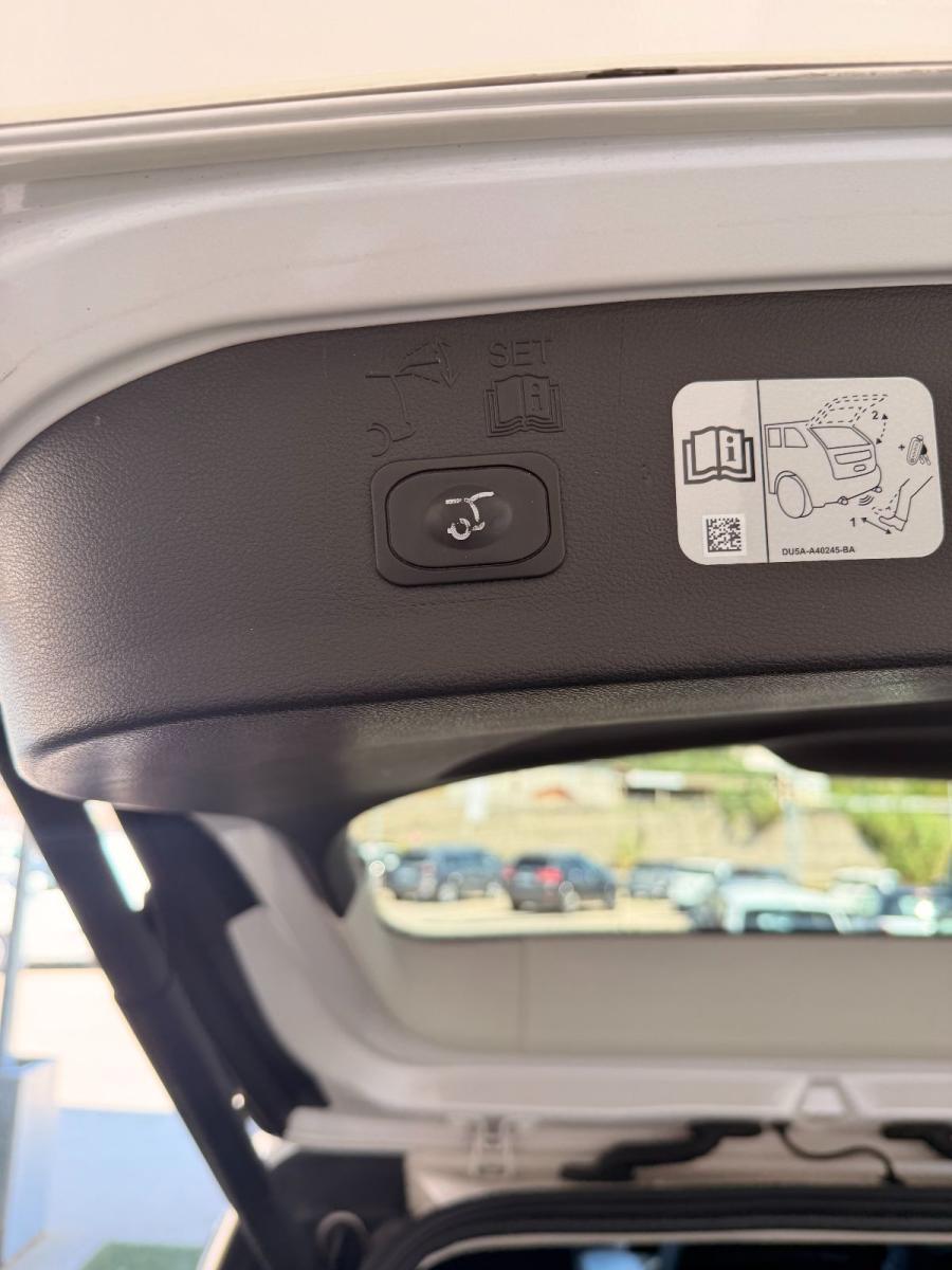 FORD - Kuga 2.0 tdci Vignale s&s awd 150cv powershift SPETTACOLARE
