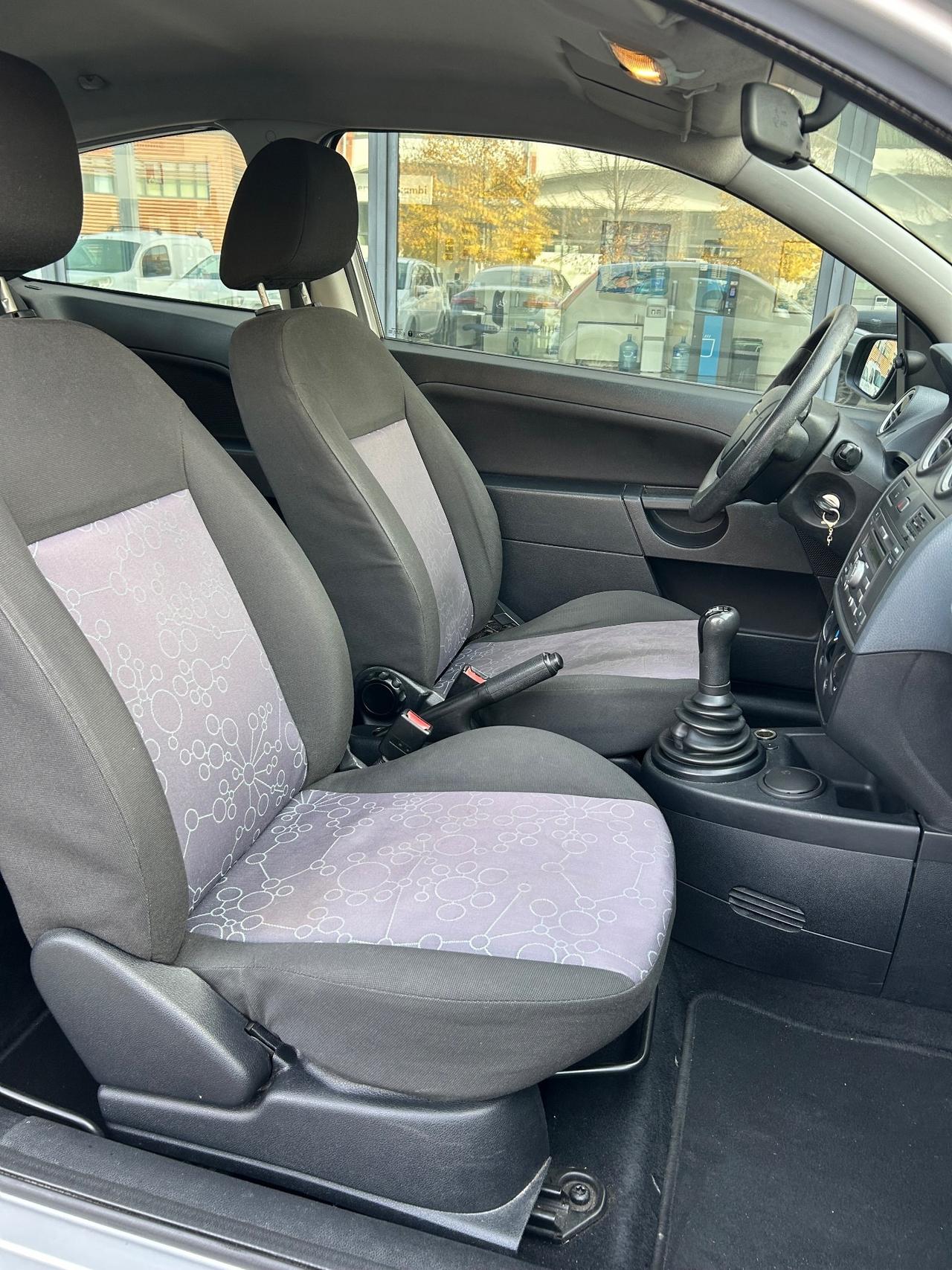 Ford Fiesta 1.4 TDCi 3p. Ghia Neopatentati