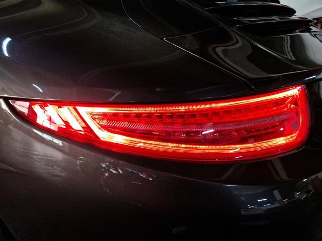 PORSCHE 911 3.4 Carrera Coupé