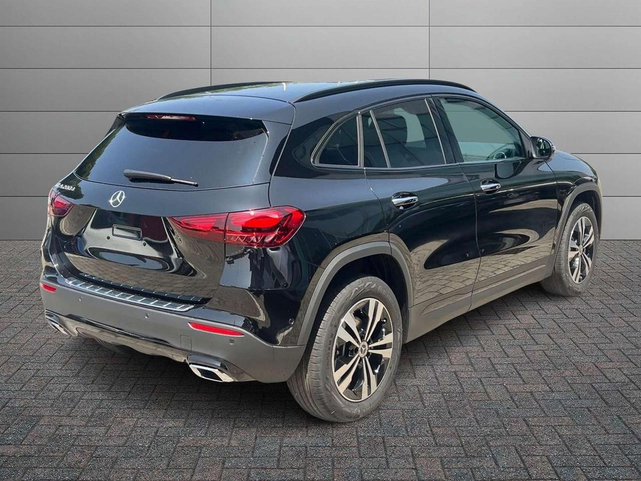 Mercedes-Benz GLA 200 d automatic
