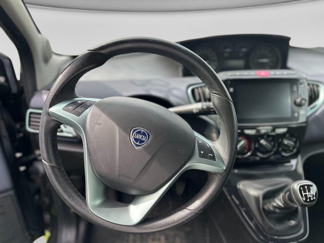 LANCIA Ypsilon III 2021 - Ypsilon 1.0 firefly hybrid Silver Plus s&s 70cv