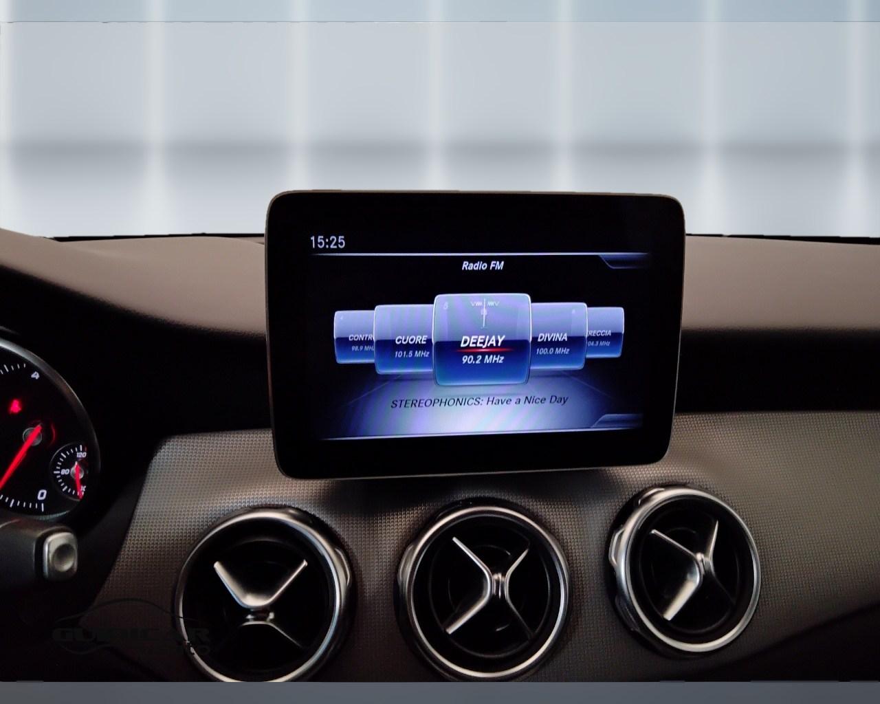 Mercedes-Benz GLA-X156 2017 - GLA 200 d Sport auto