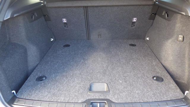 VOLVO XC40 T2 Geartronic Momentum N1 Autocarro