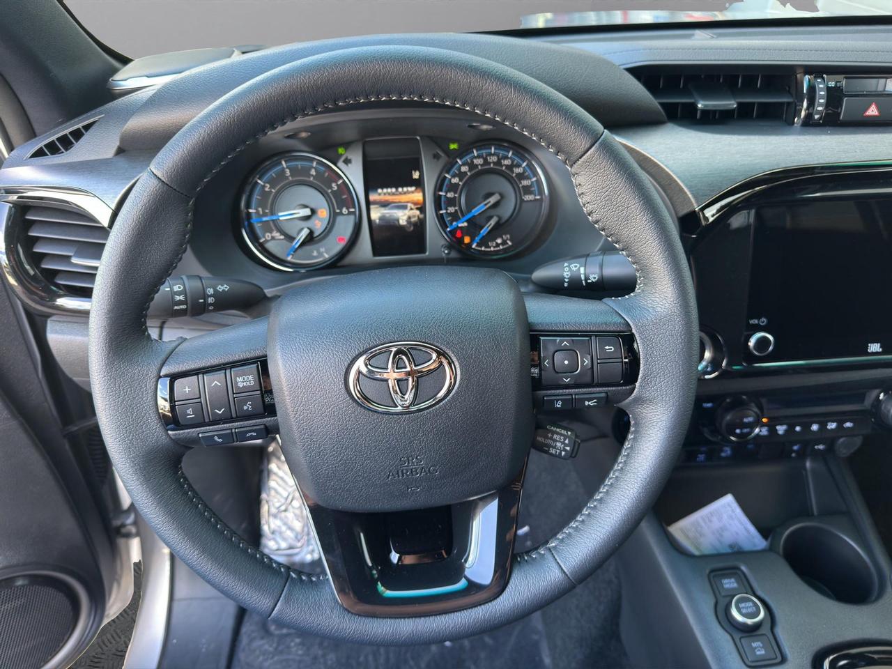 Toyota Hilux - MY25 Double Cab Invincible 48V