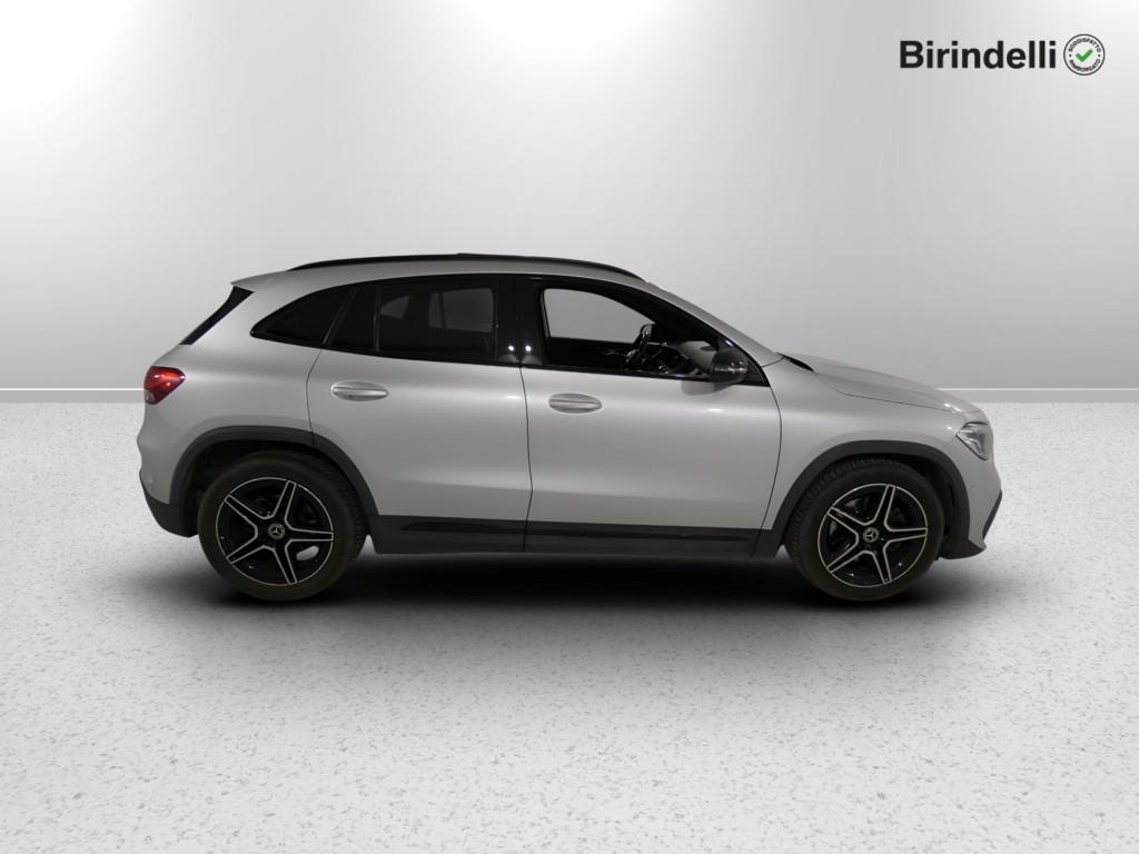 Mercedes-Benz GLA (H247) - GLA 200 d Automatic Premium