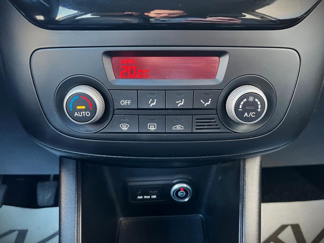 Kia Venga 1.4 EcoGPL Cool FULL OPTIONAL