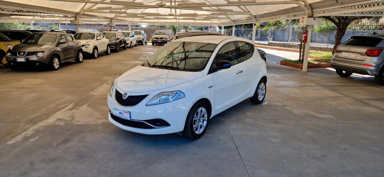 Lancia Ypsilon 1.2 69cv Platinum **35.000km**