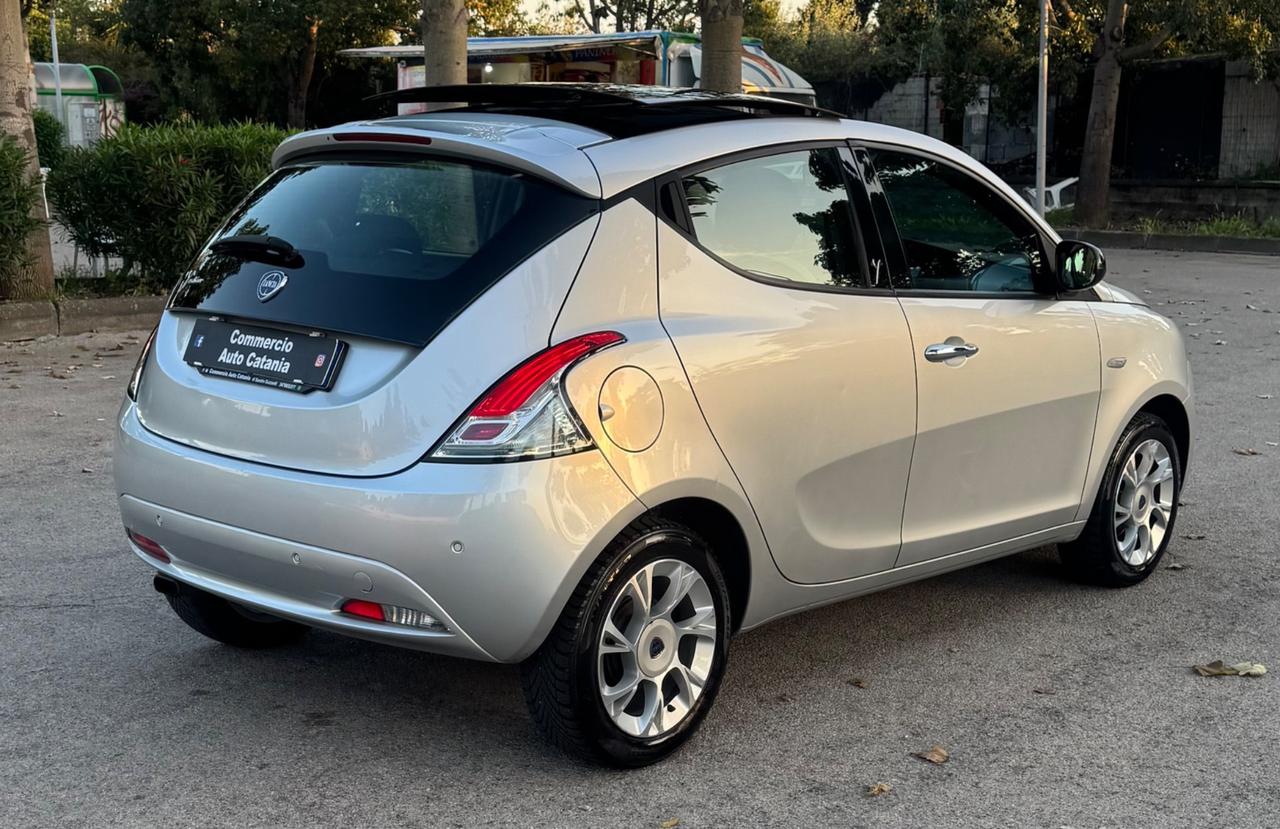 Lancia Ypsilon 1.2 fire TETTO APRIBILE