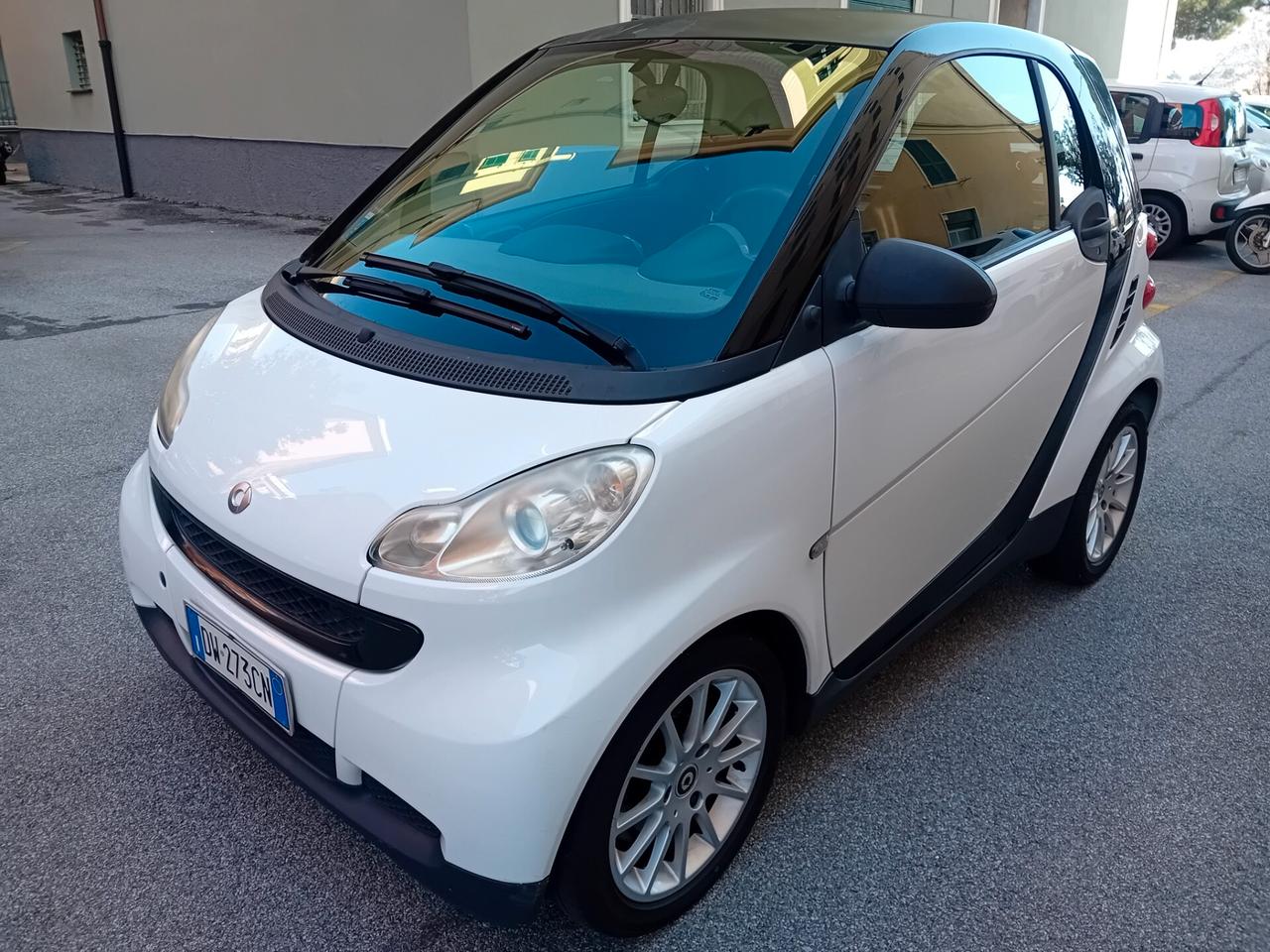 Smart ForTwo 1000 45 kW MHD coupé pure