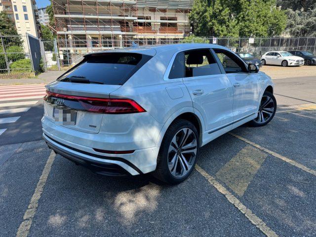 AUDI Q8 45 TDI quattro tiptronic Sport