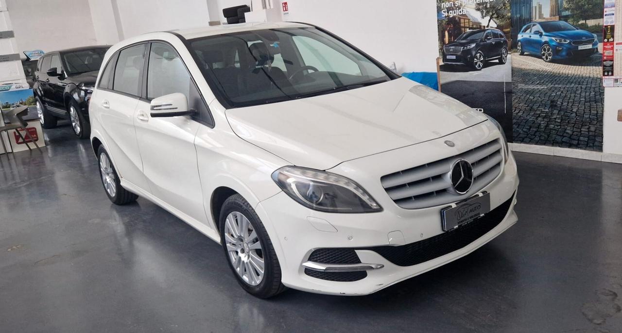 Mercedes-benz B 200 NGD Executive