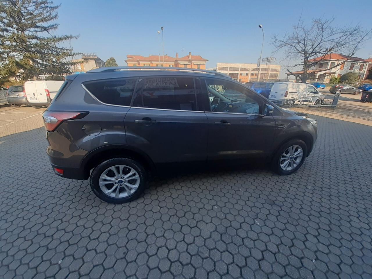 Ford Kuga 1.5 TDCI 120 CV S&S 2WD Titanium