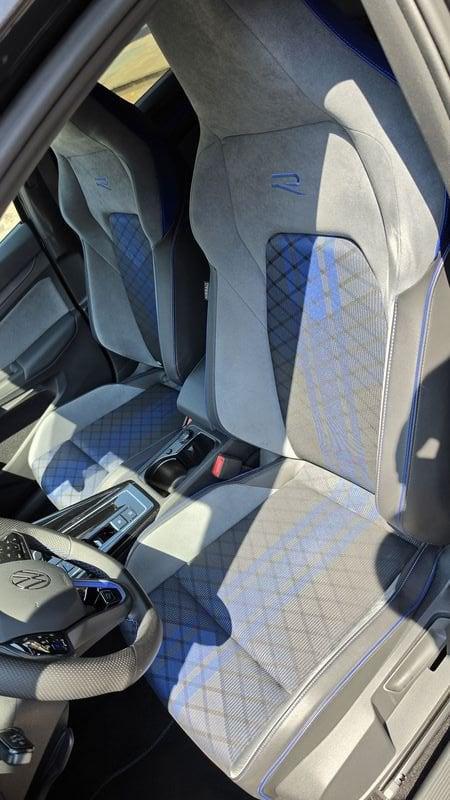 Volkswagen Golf 2.0 TSI R DSG 4MOTION PERFORMANCE CAMERA