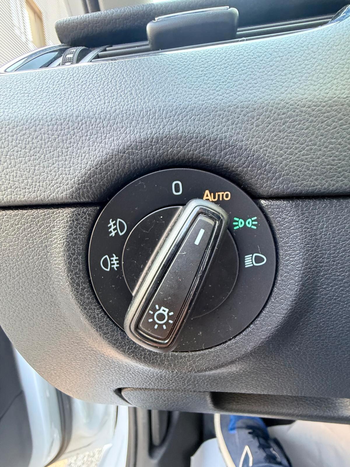 Skoda Octavia 1.6 TDI SCR 115 CV Wagon Executive *** CARPLAY/ANDROID AUTO