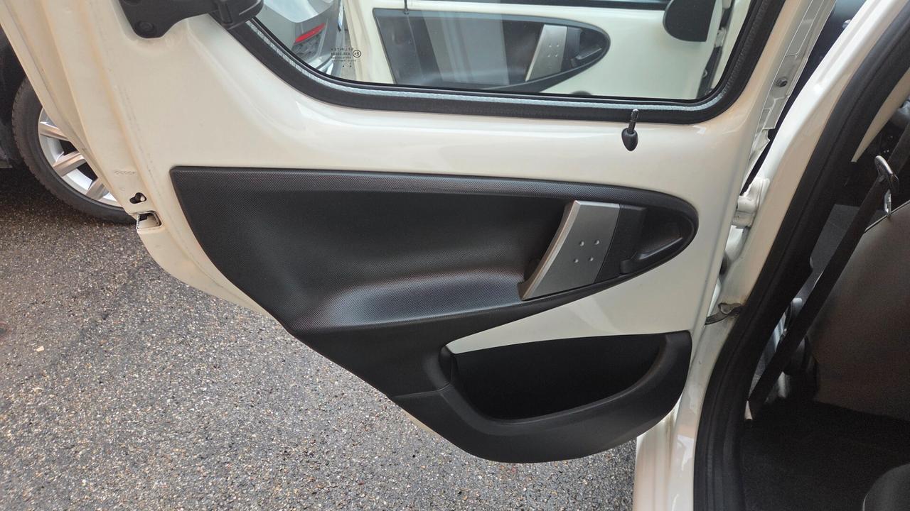 Toyota Aygo 1.0 12V VVT-i 5 porte Lounge Connect unico proprietario