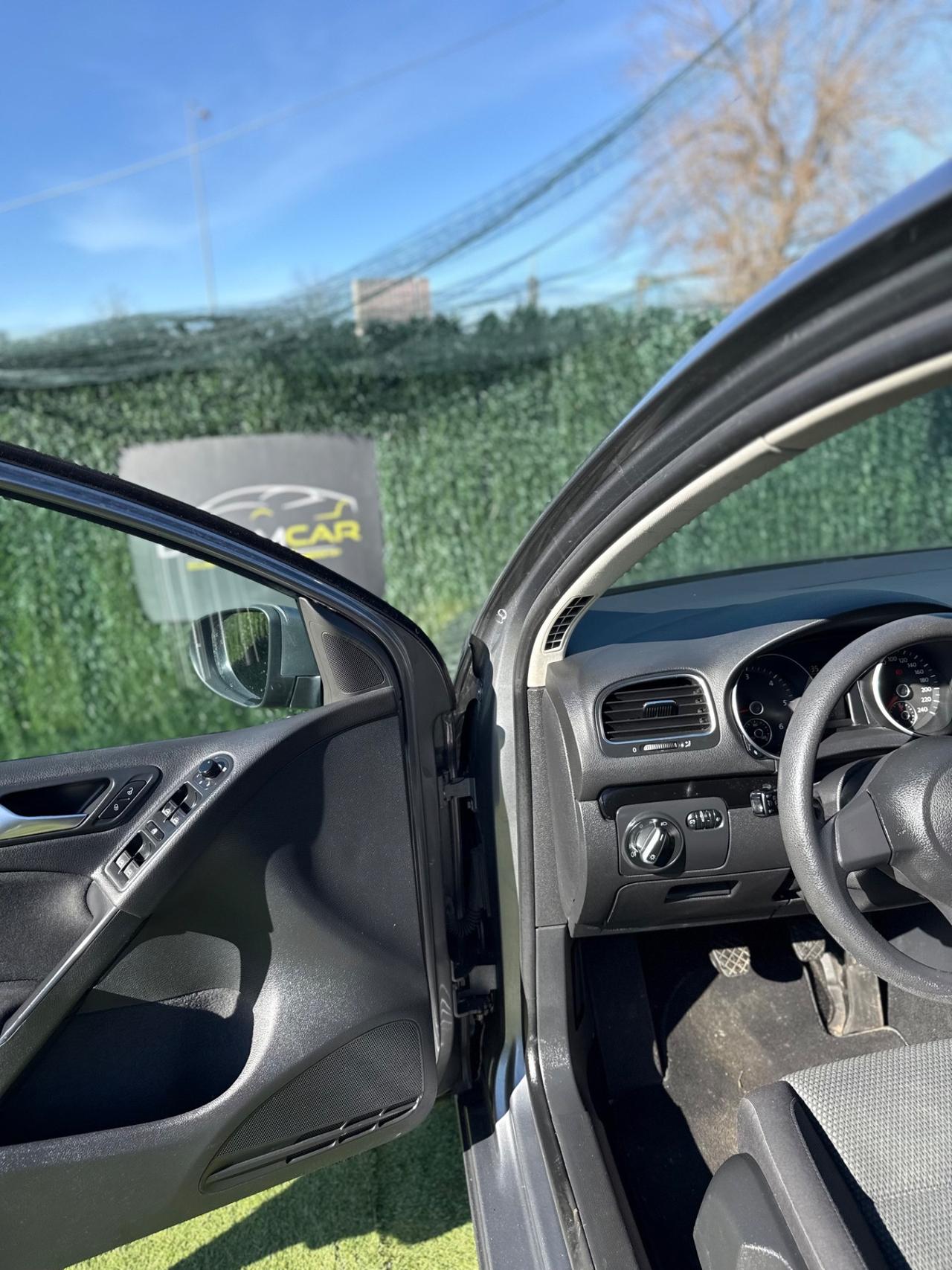 Volkswagen GOLF 6 2011 1.6 TDI NEOPATENTATI 5 PORTE