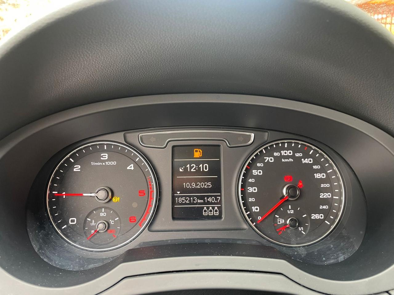 Audi Q3 2.0 TDI 120 CV S line Edition