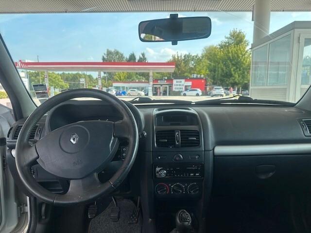Renault Clio 1.2 16V cat 5 porte Privilège