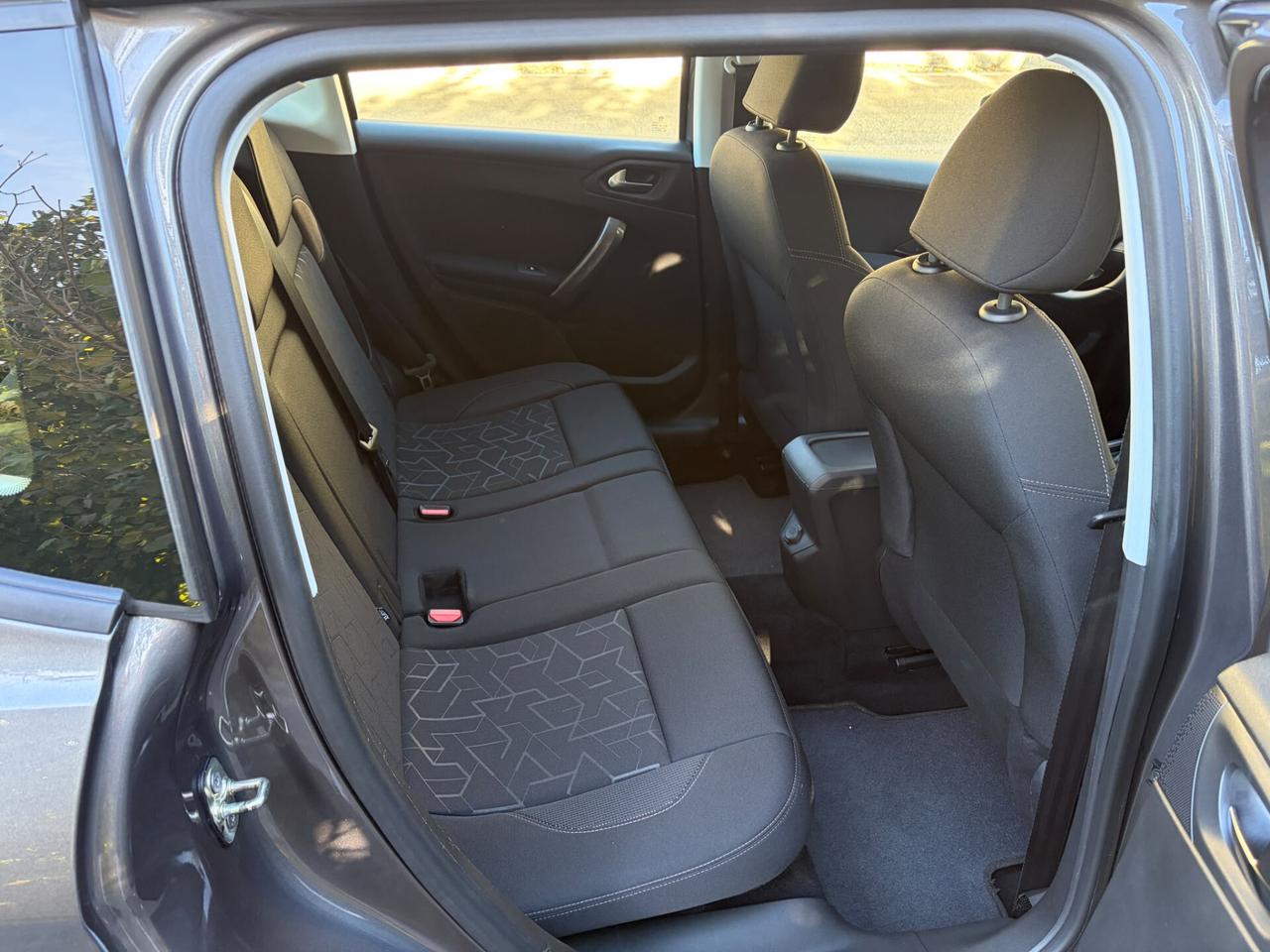 Peugeot 2008 1.6 e-HDi 92 CV Stop&Start Active