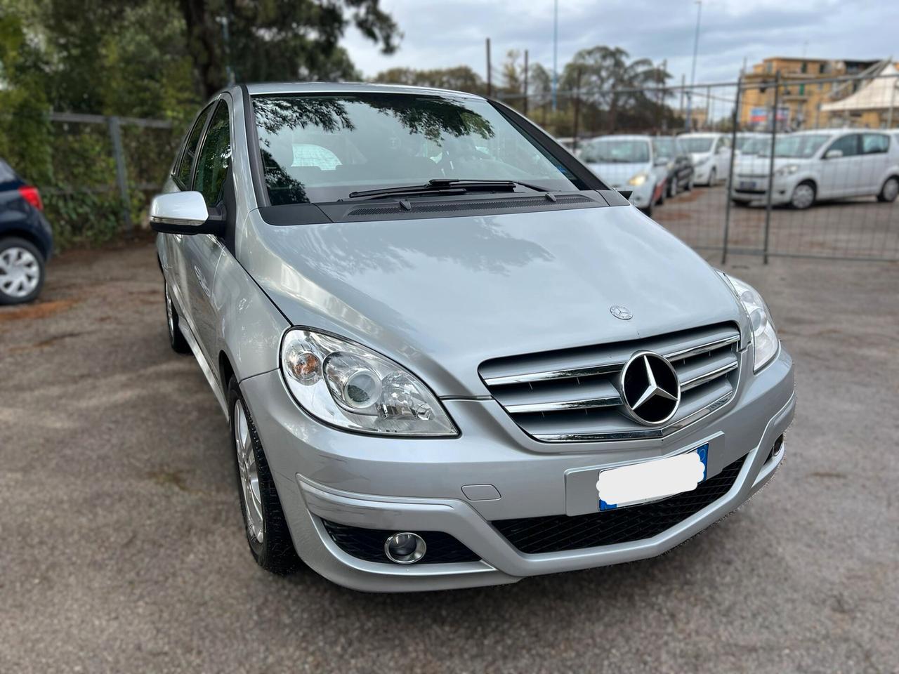 MERCEDES CLASSE B 180 2.0 Premium - 2010