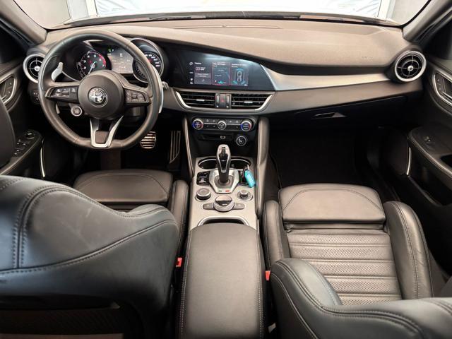 ALFA ROMEO Giulia 2.0 Turbo 280 CV AT8 AWD Q4 Veloce in arrivo