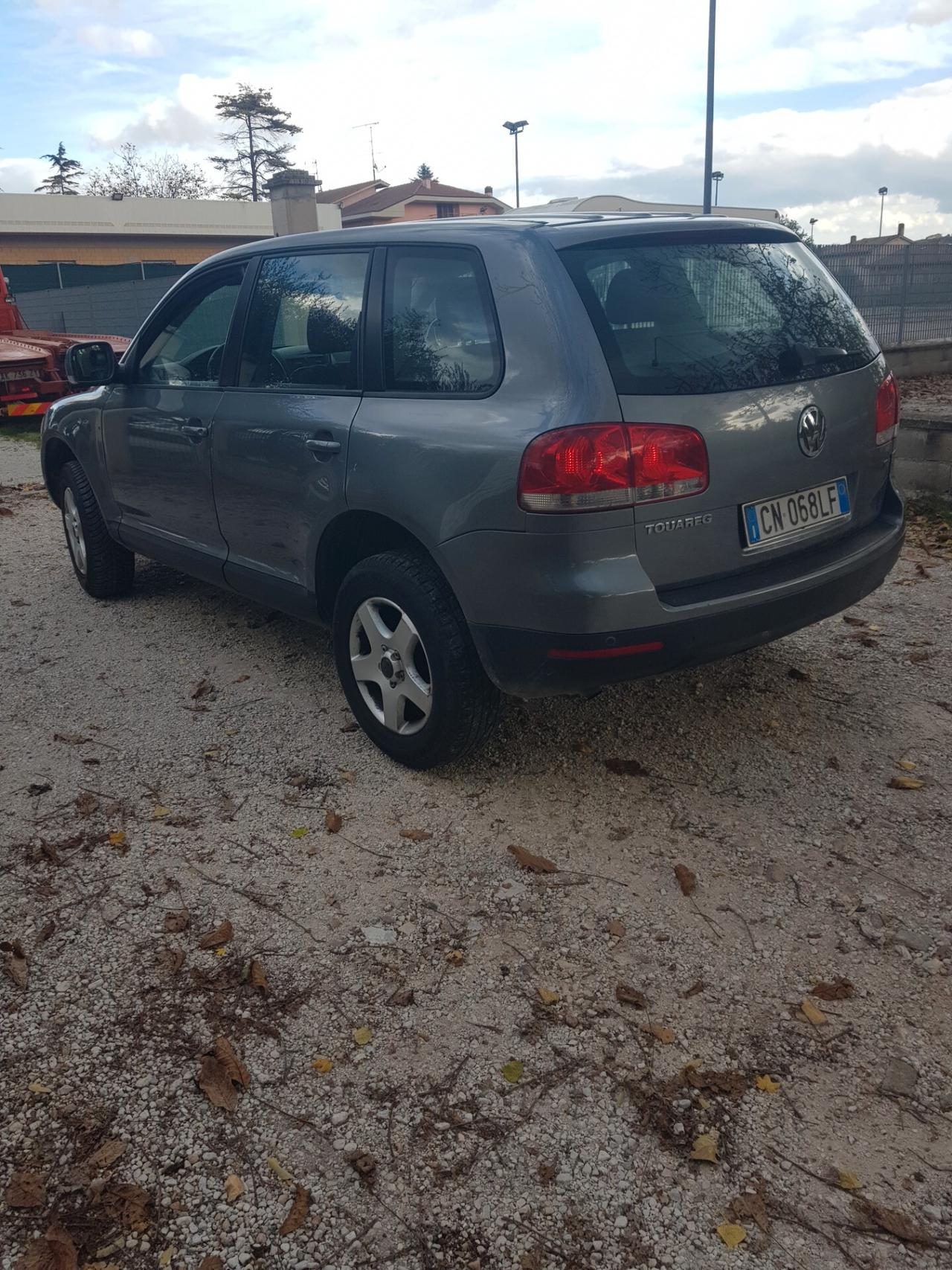 Volkswagen Touareg 2.5 tdi