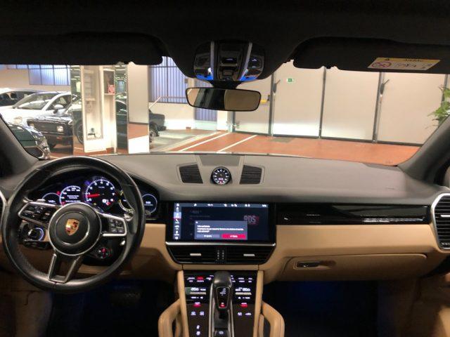 PORSCHE Cayenne 3.0 V6