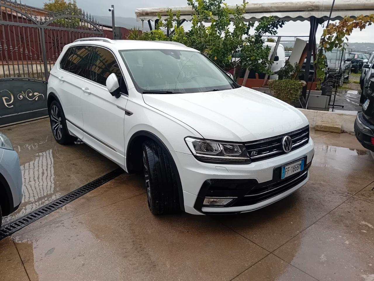 Volkswagen Tiguan 2.0 BiTDI SCR DSG 4MOTION Executive R-Line BMT
