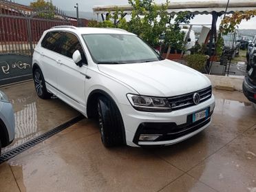 Volkswagen Tiguan 2.0 BiTDI SCR DSG 4MOTION Executive R-Line BMT