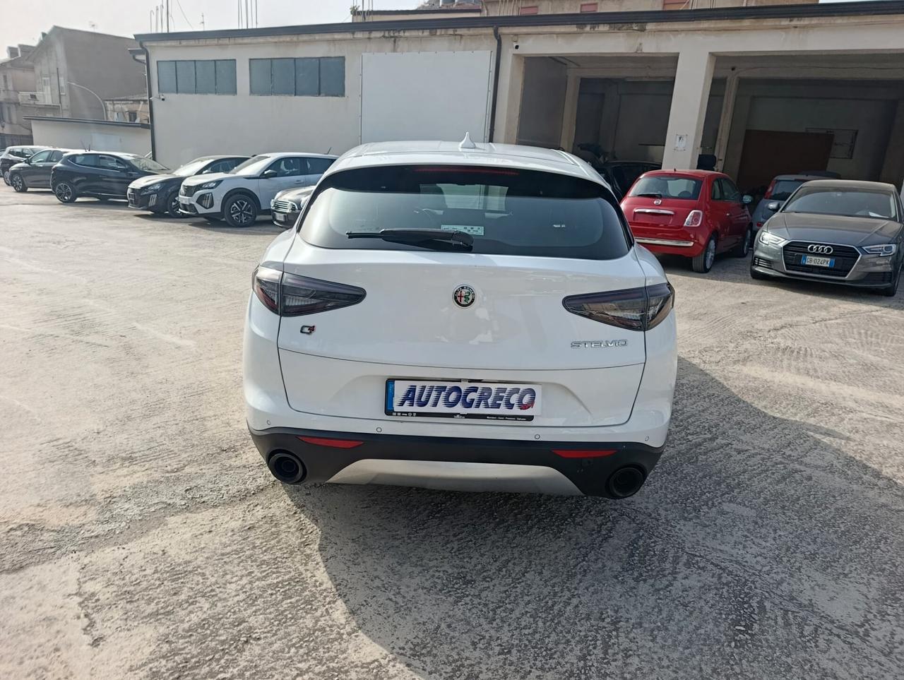 Alfa Romeo Stelvio 2.2 Turbodiesel 160 CV AT8 RWD