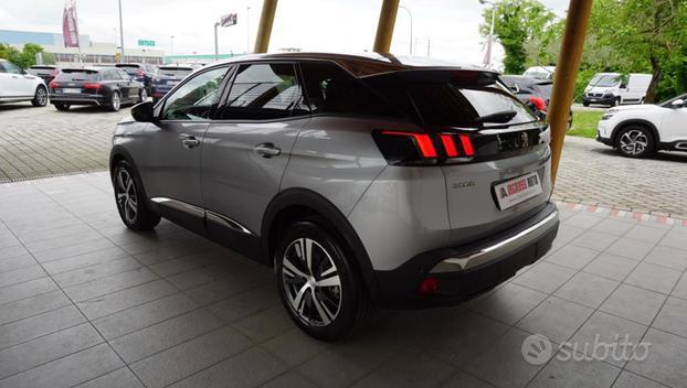 PEUGEOT 3008 BlueHDi 130 S&S EAT8 Allure Pack