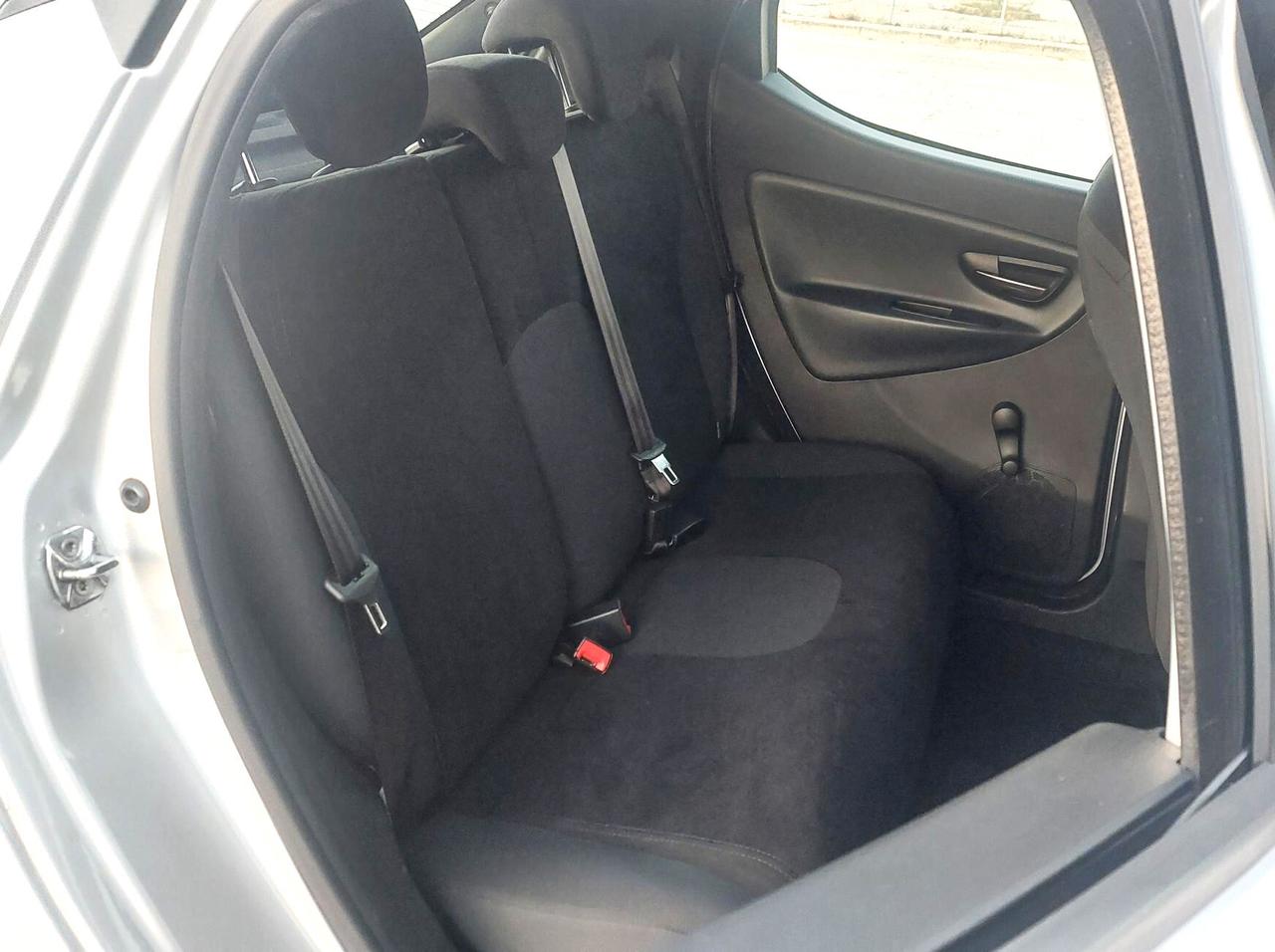 LANCIA YPSILON 1.2-UNICO PROPRIETARIO-NEOPATENTATI