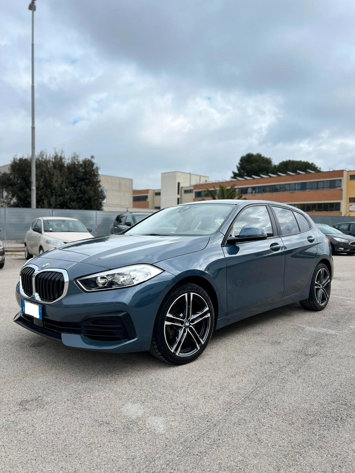 Bmw 116 116d 5p. Business Advantage