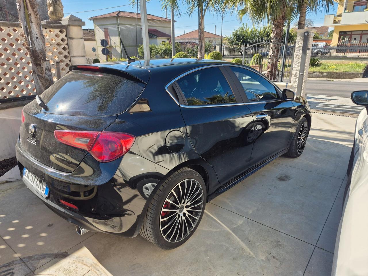 Alfa Romeo Giulietta 1.6 JTDm-2 105 CV Veloce