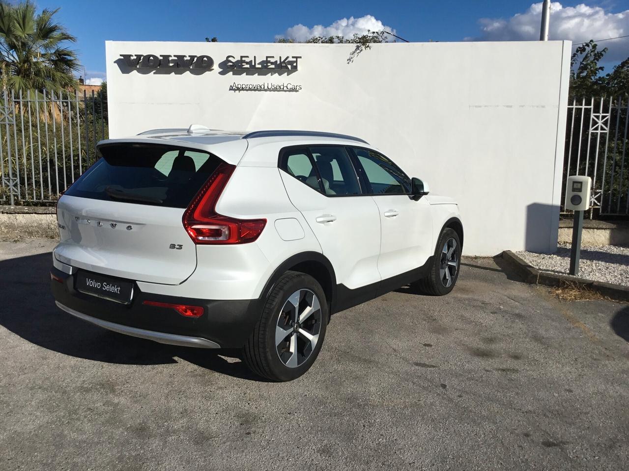 Volvo XC40 B3 automatico Core
