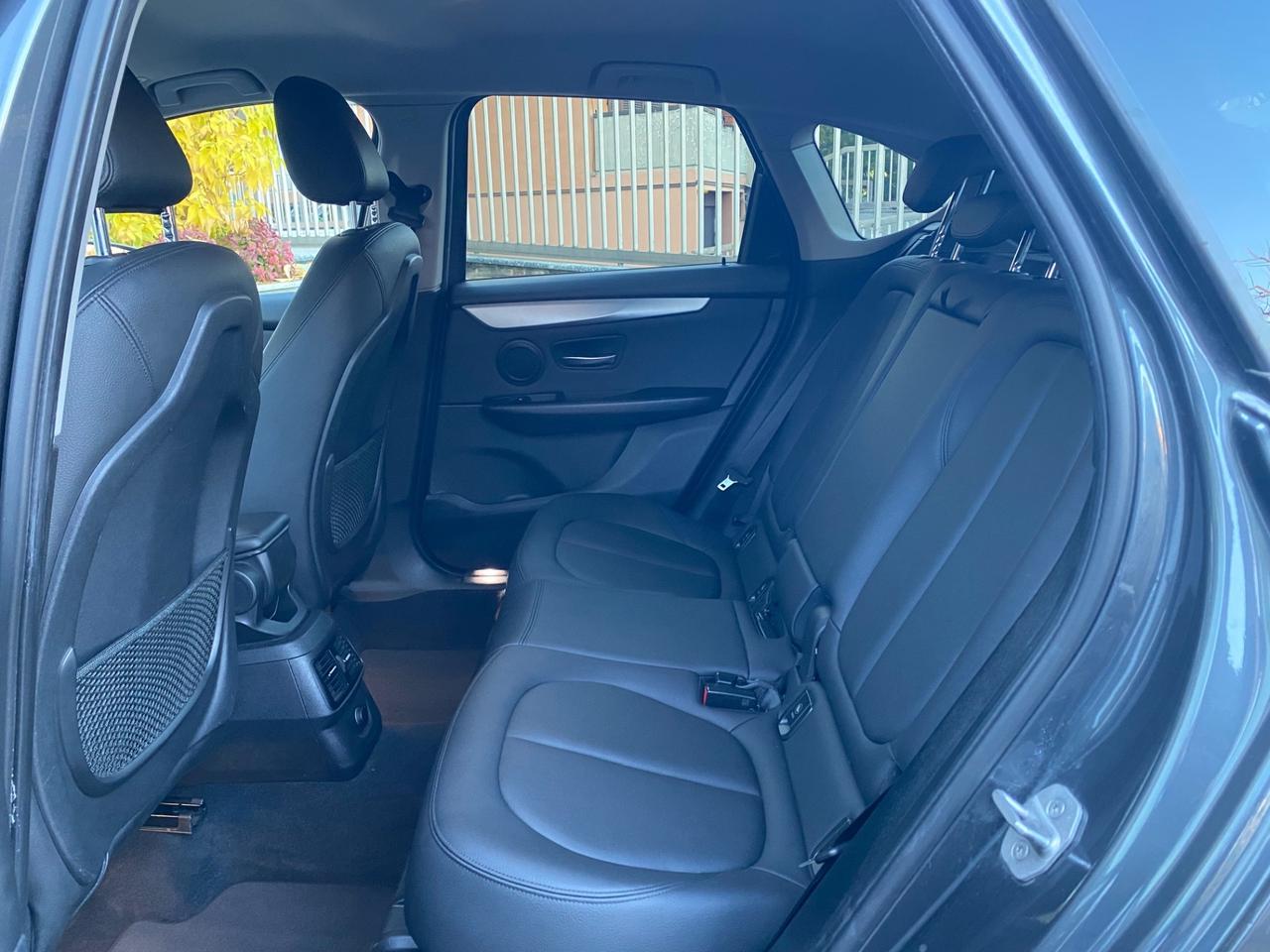 Bmw 2er Active Tourer 218d Advantage