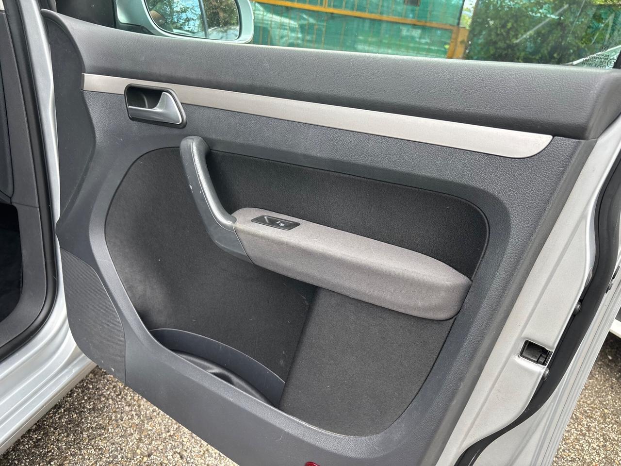 Volkswagen Touran 1.6 Bifuel GPL